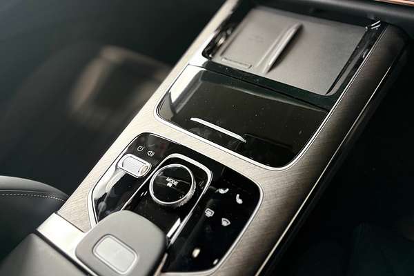 2025 Jaecoo J8 Track