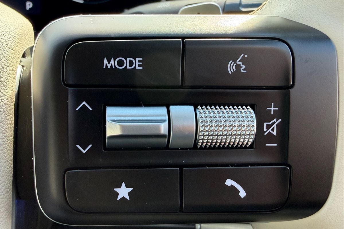 2025 Hyundai Santa Fe Calligraphy MX5.V1