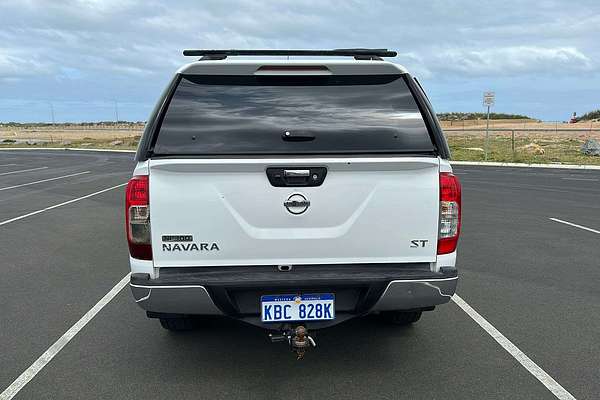 2015 Nissan Navara ST D23 4X4