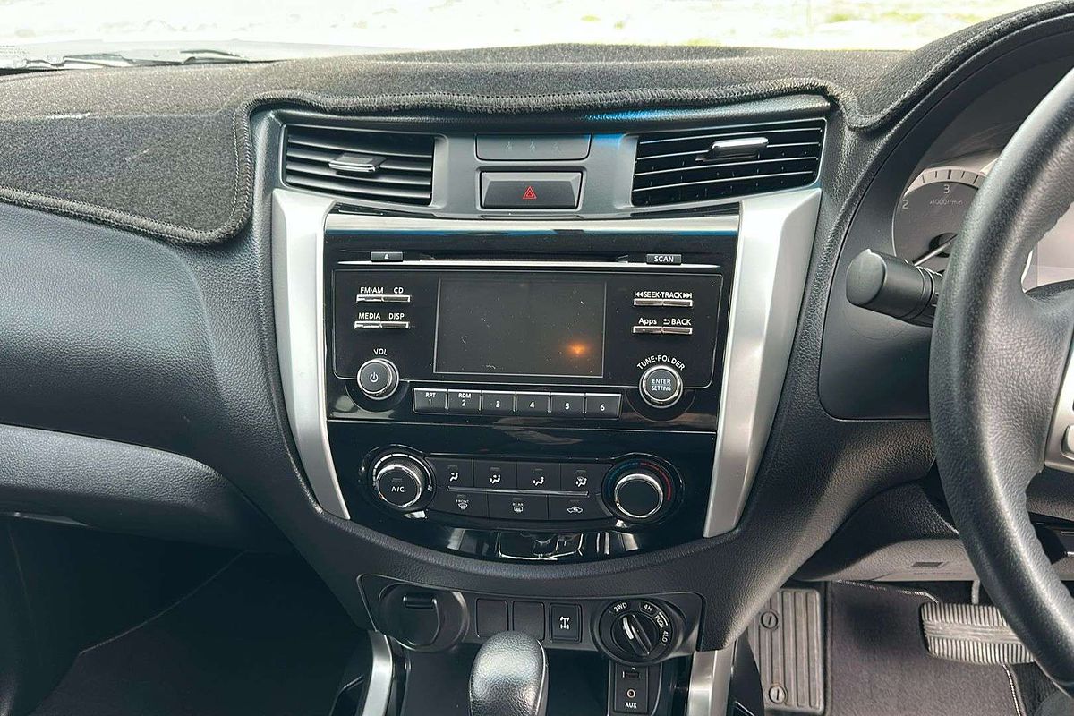 2015 Nissan Navara ST D23 4X4