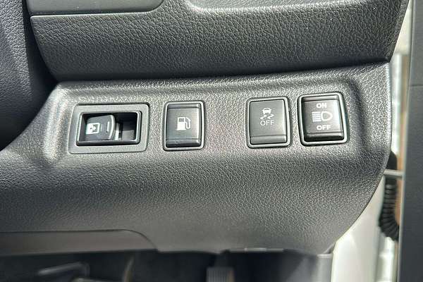 2015 Nissan Navara ST D23 4X4