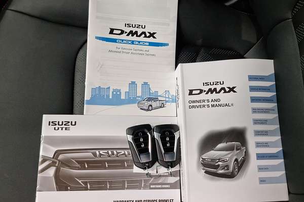 2025 Isuzu D-MAX X-TERRAIN 4X4
