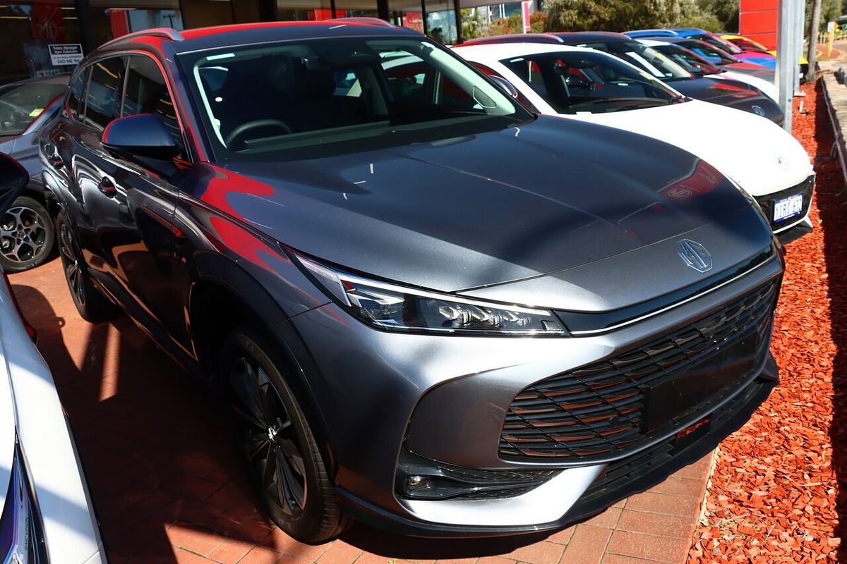 2025 MG HS Essence AS33