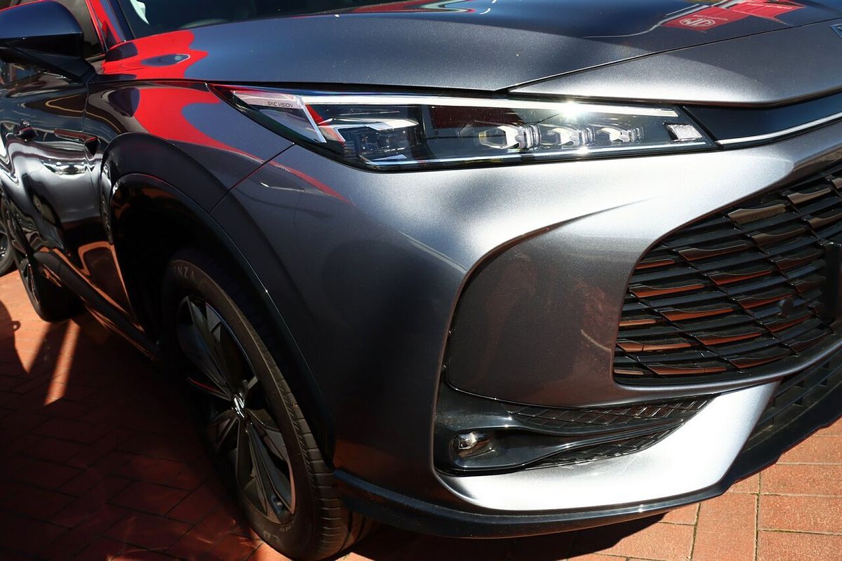 2025 MG HS Essence AS33