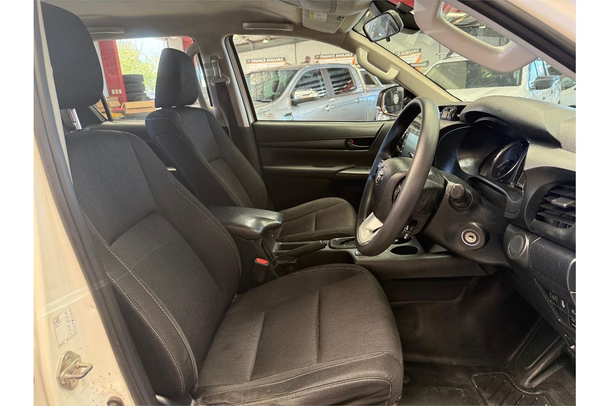 2020 Toyota Hilux SR GUN126R 4X4