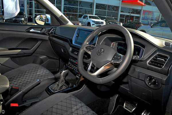 2025 Volkswagen T-Cross 85TSI R-Line D31