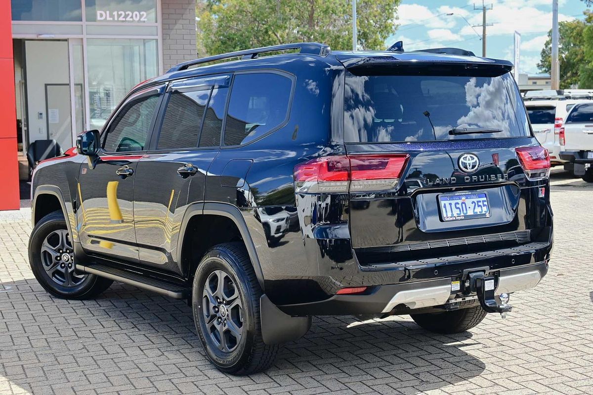 2023 Toyota Landcruiser GR Sport FJA300R