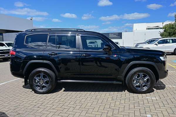 2023 Toyota Landcruiser GR Sport FJA300R