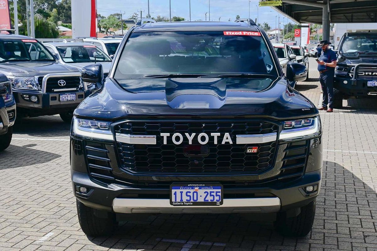 2023 Toyota Landcruiser GR Sport FJA300R
