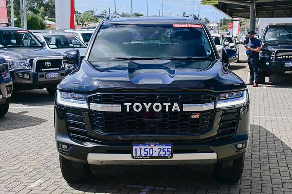 2023 Toyota Landcruiser GR Sport FJA300R
