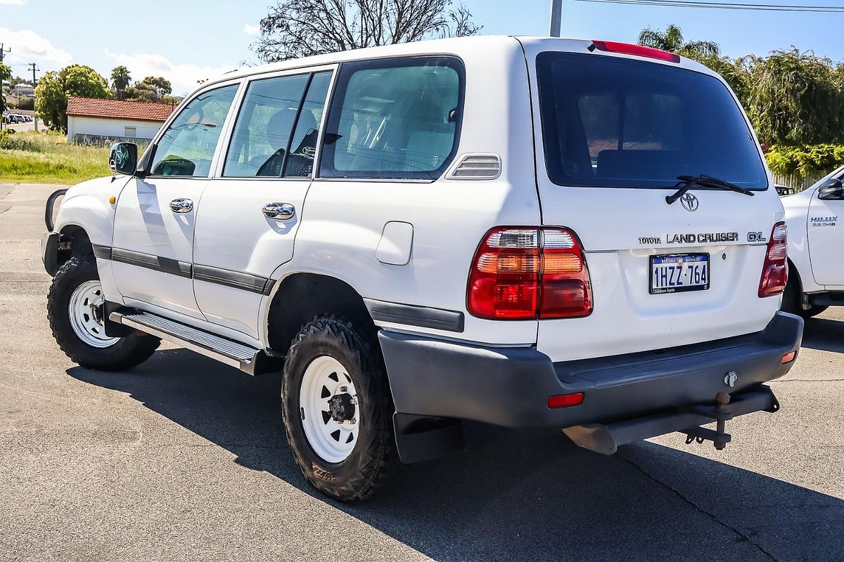 2002 Toyota Landcruiser GXL HZJ105R