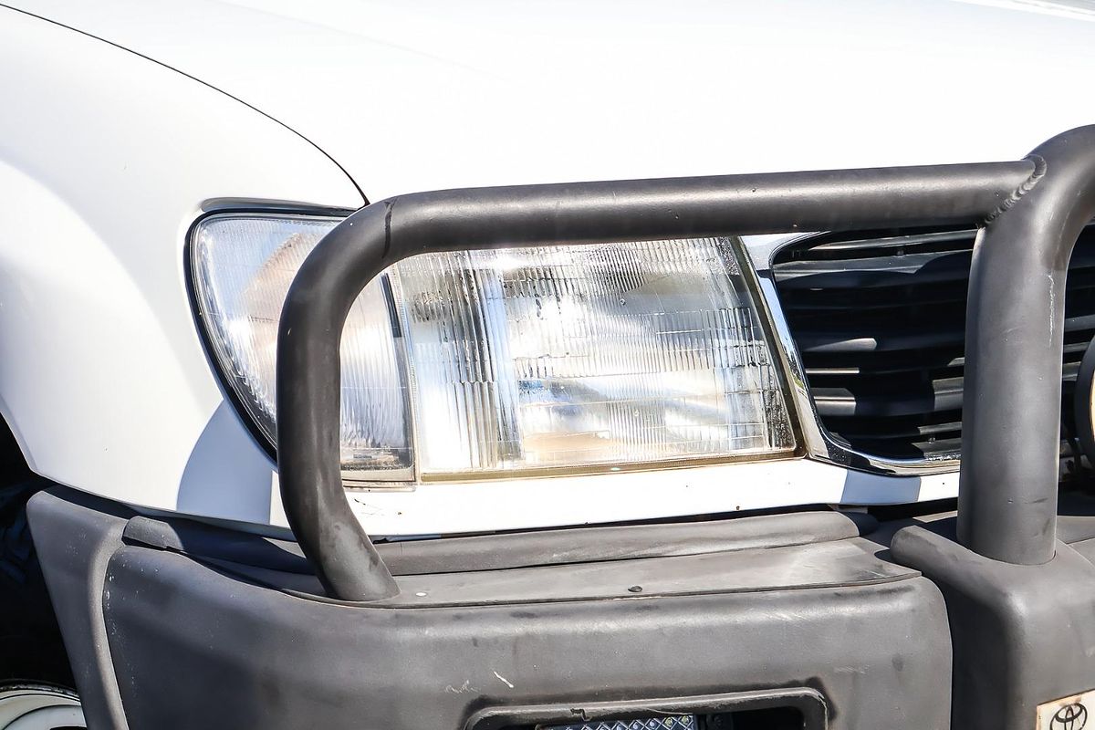 2002 Toyota Landcruiser GXL HZJ105R