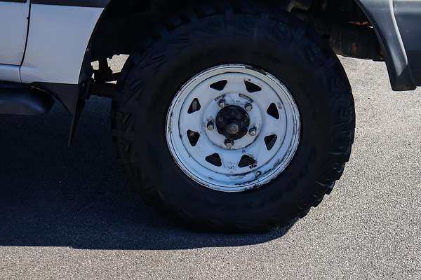 2002 Toyota Landcruiser GXL HZJ105R