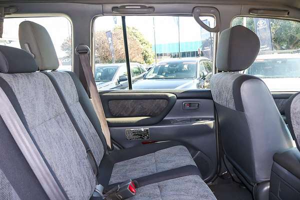 2002 Toyota Landcruiser GXL HZJ105R
