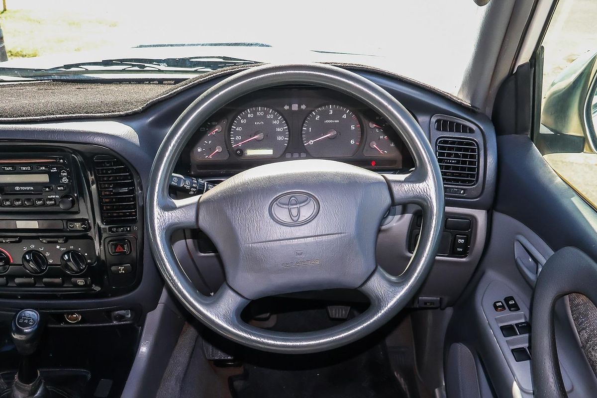 2002 Toyota Landcruiser GXL HZJ105R