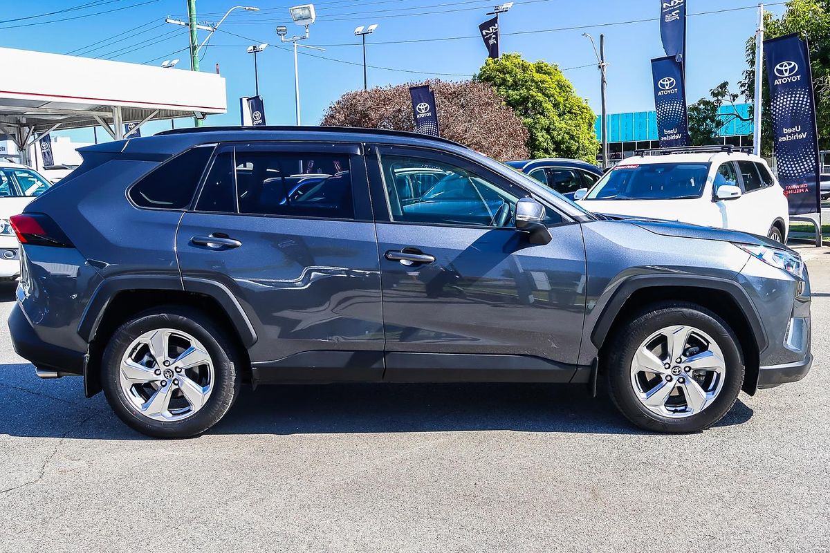 2020 Toyota RAV4 GXL MXAA52R