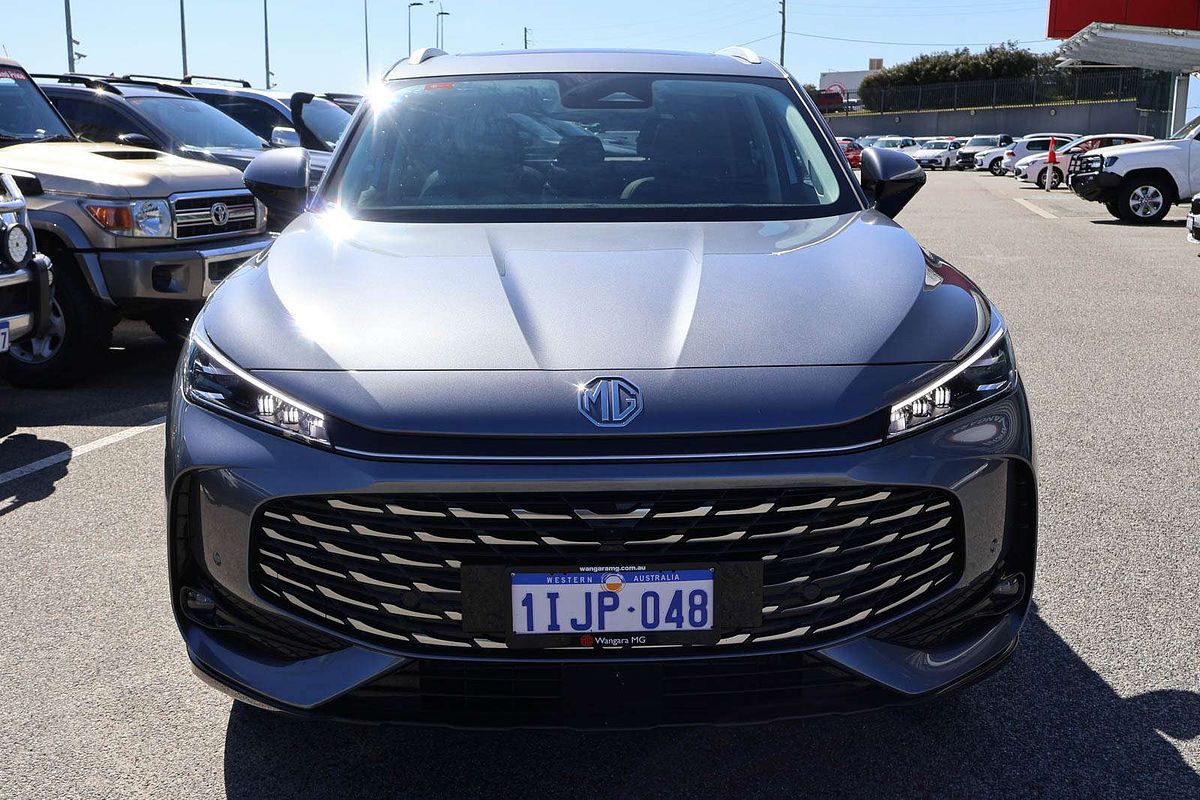 2024 MG HS Essence AS33