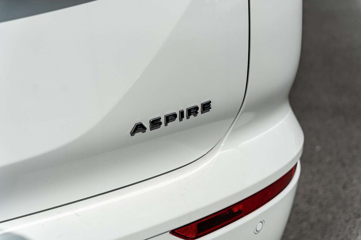 2025 Mitsubishi Outlander Aspire ZM