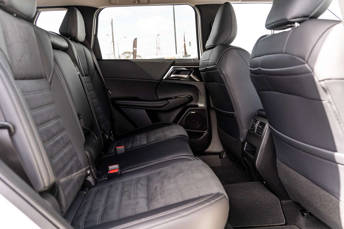 2025 Mitsubishi Outlander Aspire ZM