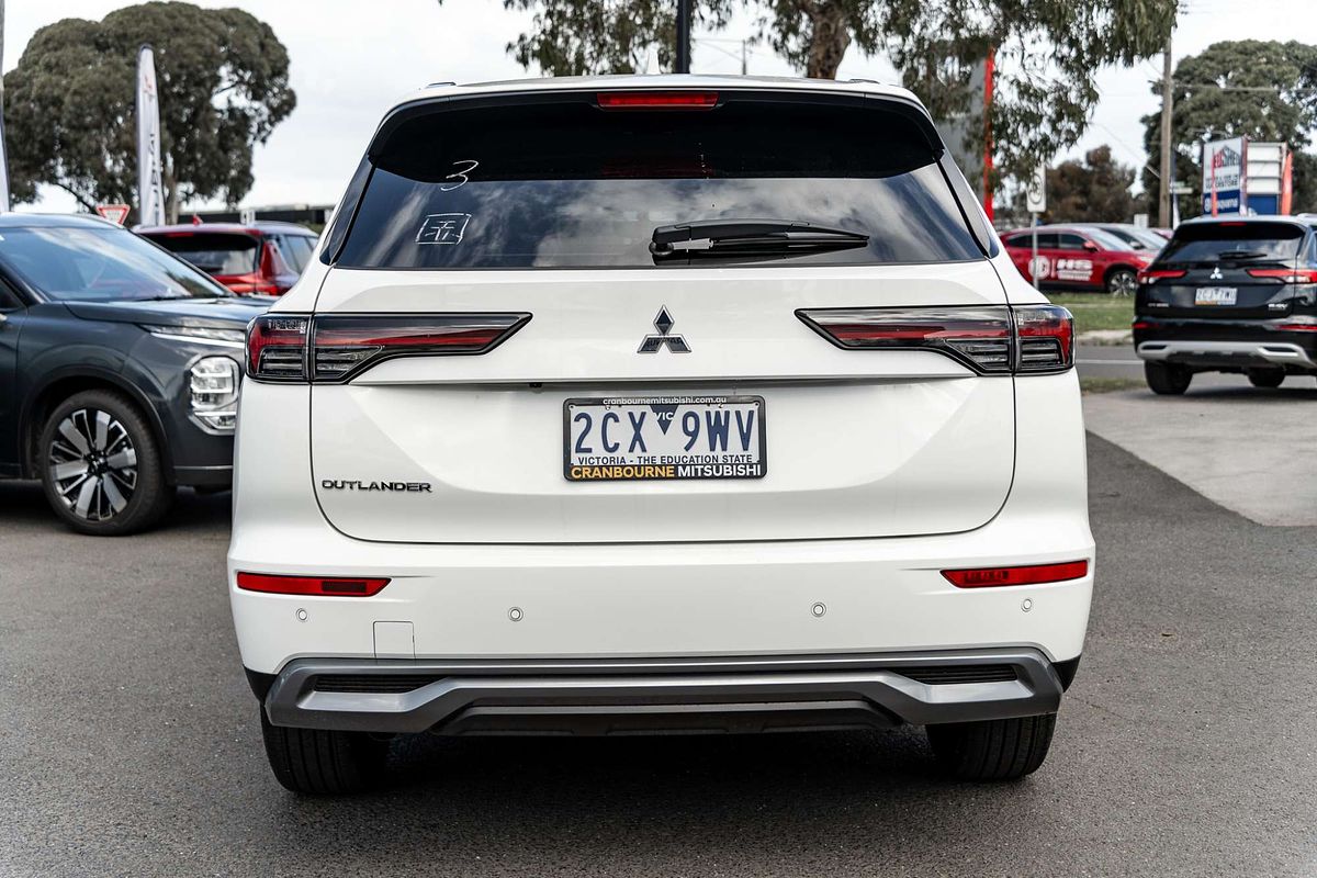 2025 Mitsubishi Outlander LS ZM