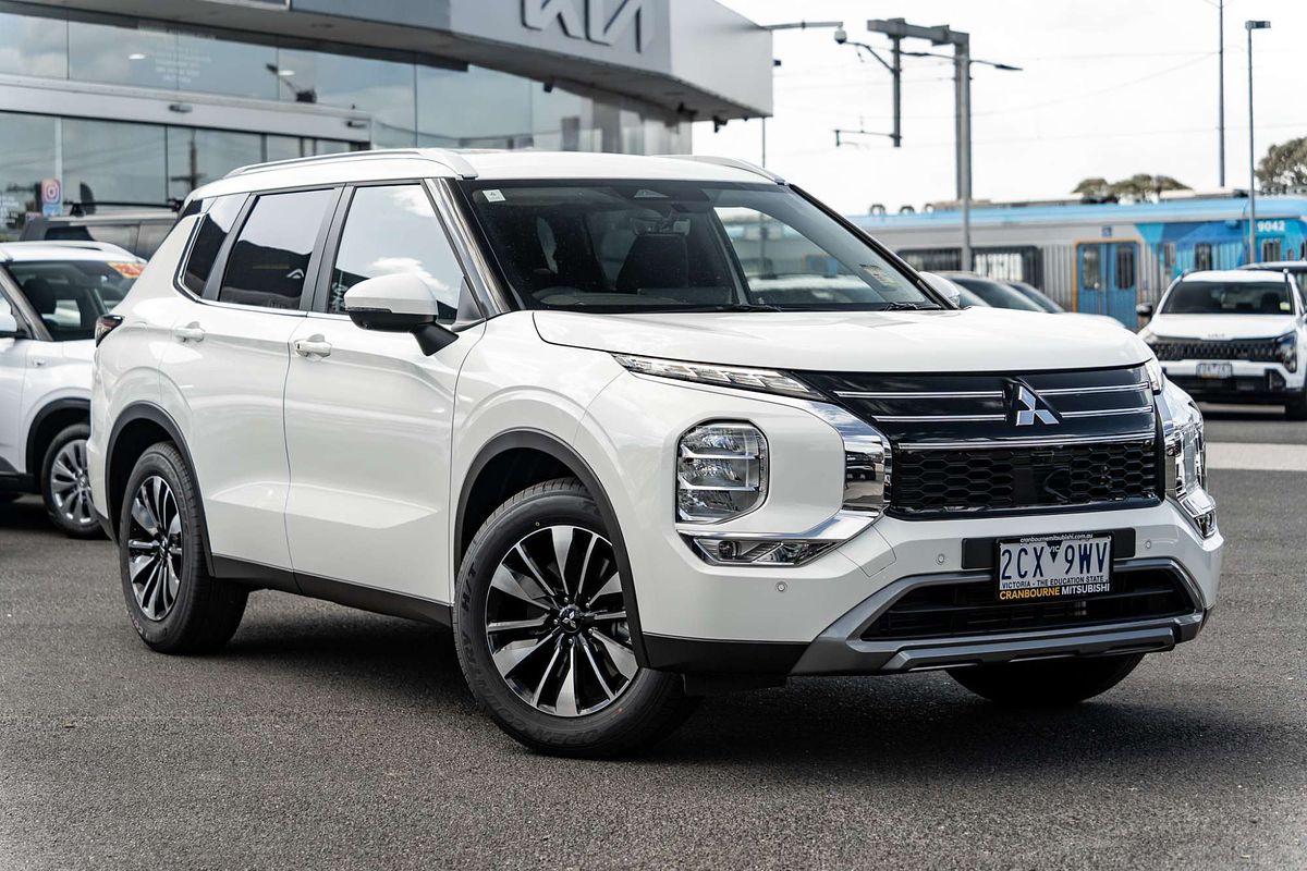 2025 Mitsubishi Outlander LS ZM