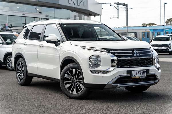 2025 Mitsubishi Outlander LS ZM