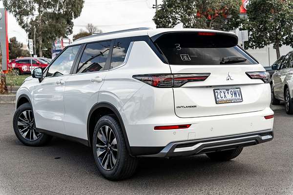 2025 Mitsubishi Outlander LS ZM
