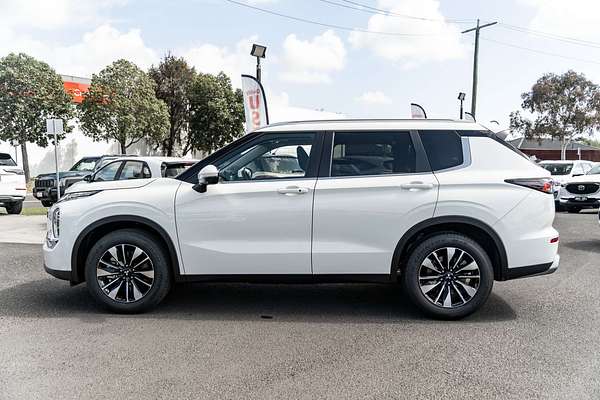 2025 Mitsubishi Outlander LS ZM