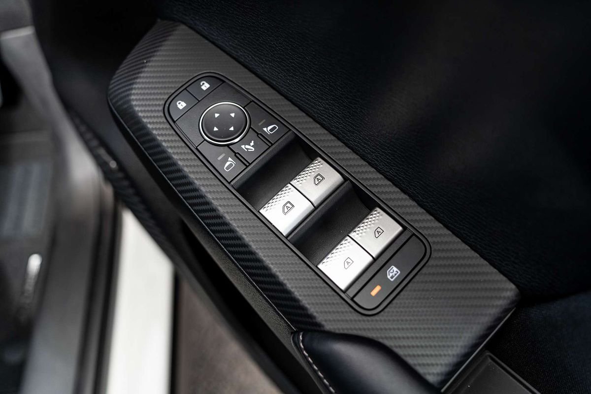 2025 Mitsubishi Outlander LS ZM