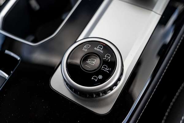 2025 Mitsubishi Outlander LS ZM