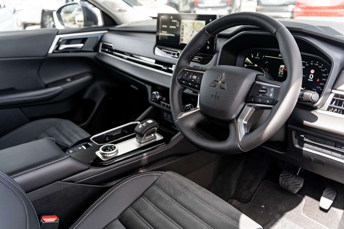 2025 Mitsubishi Outlander Aspire ZM