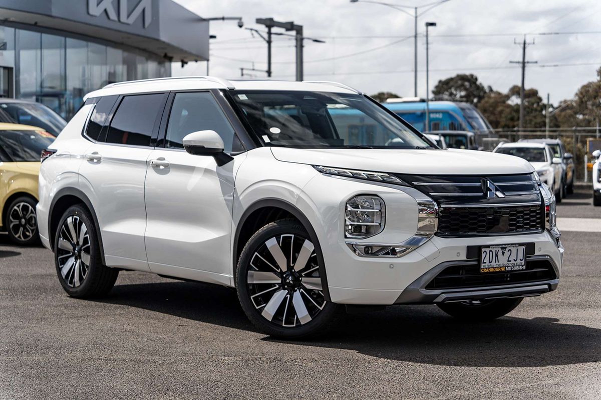 2025 Mitsubishi Outlander Exceed ZM