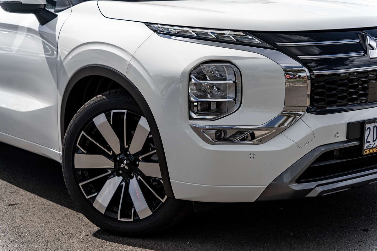 2025 Mitsubishi Outlander Exceed ZM