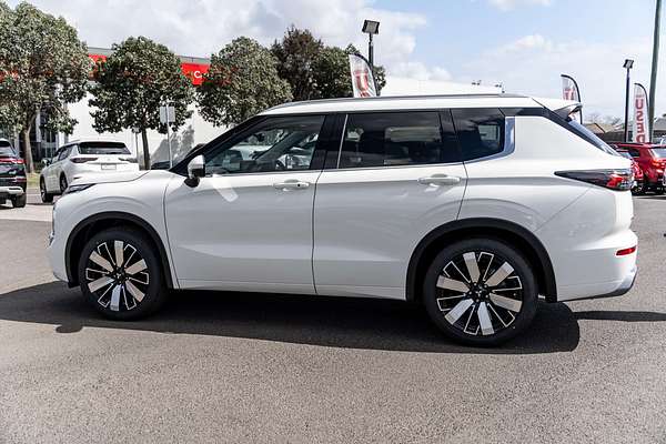 2025 Mitsubishi Outlander Exceed ZM