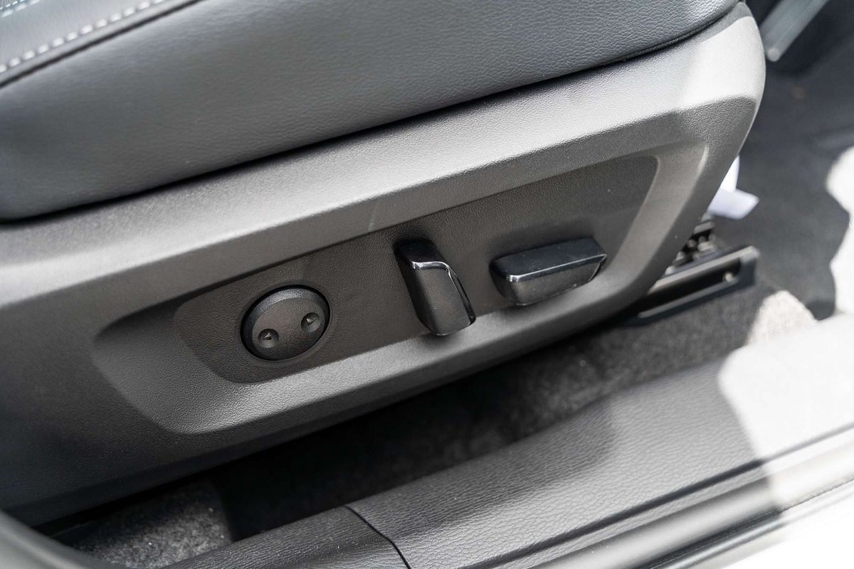 2025 Mitsubishi Outlander Exceed ZM