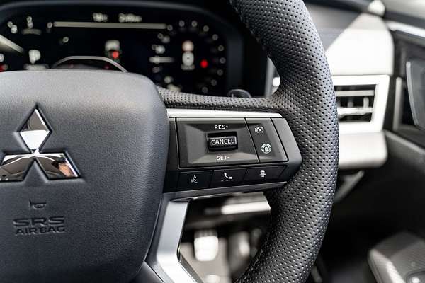 2025 Mitsubishi Outlander Exceed ZM