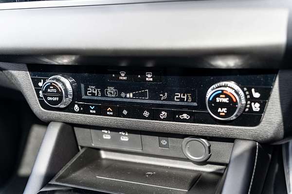 2025 Mitsubishi Outlander Exceed ZM