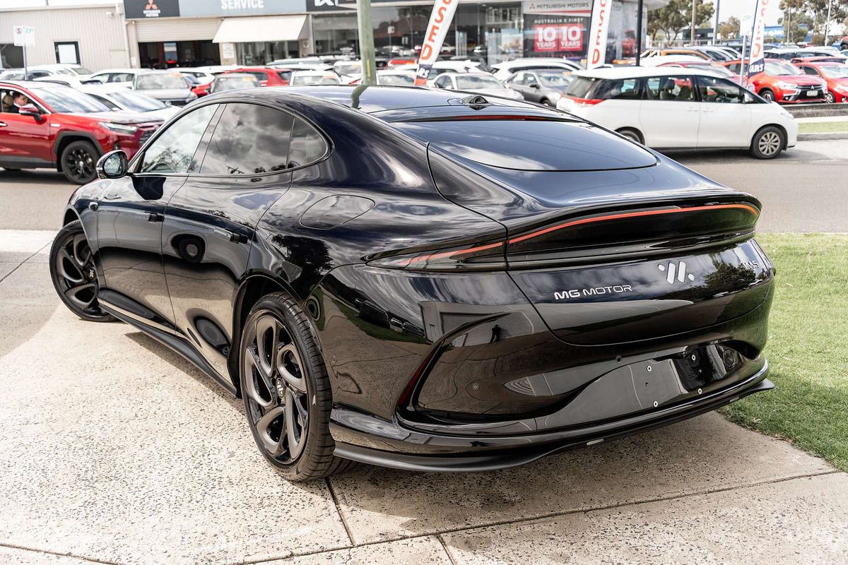 2025 MG IM5 Platinum P12L