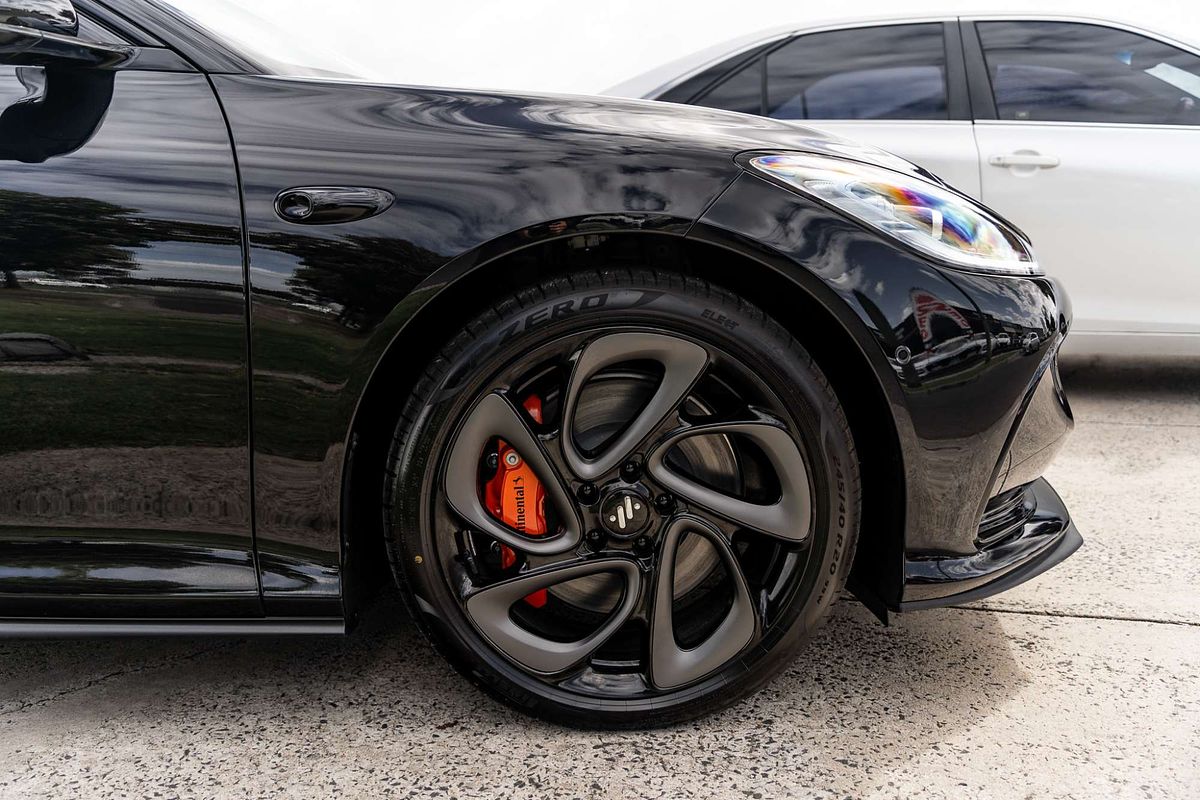 2025 MG IM5 Platinum P12L