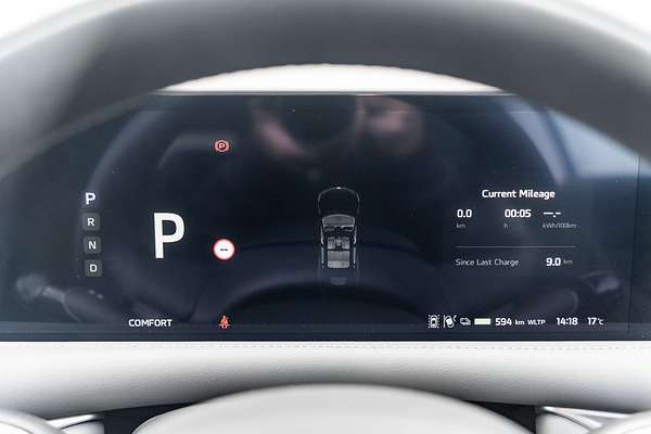 2025 MG IM5 Platinum P12L