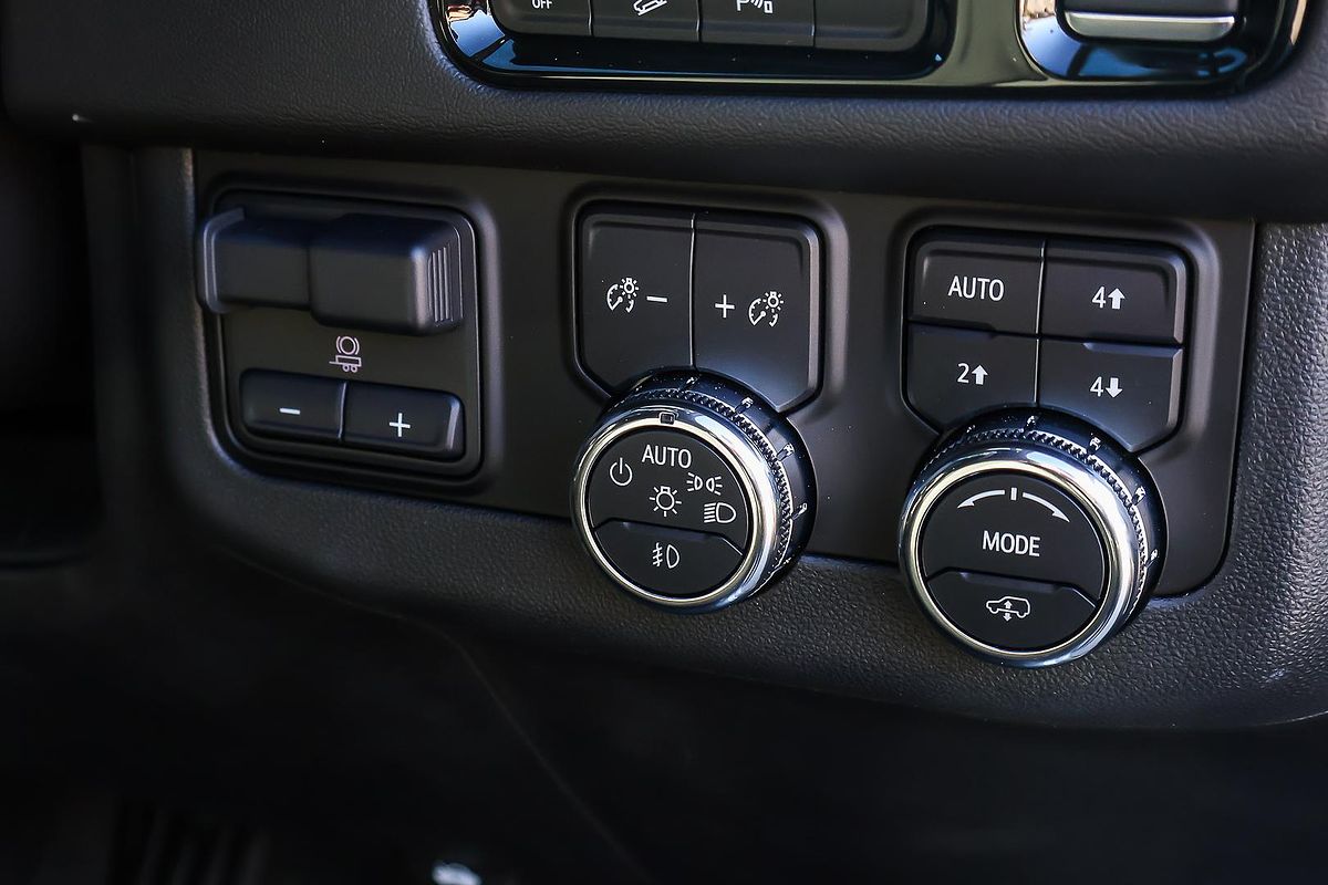 2025 GMC Yukon Denali T1