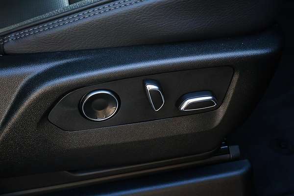 2025 GMC Yukon Denali T1