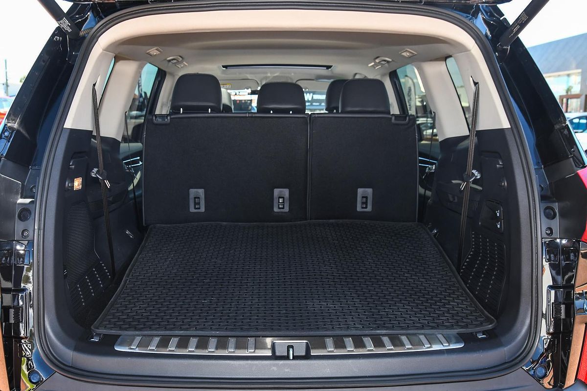 2023 LDV D90 Executive SV9A