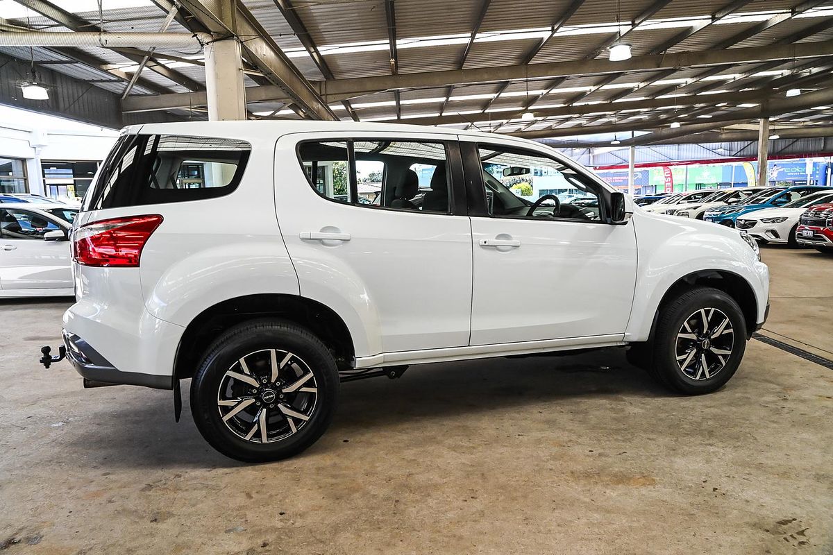 2021 Isuzu MU-X LS-M