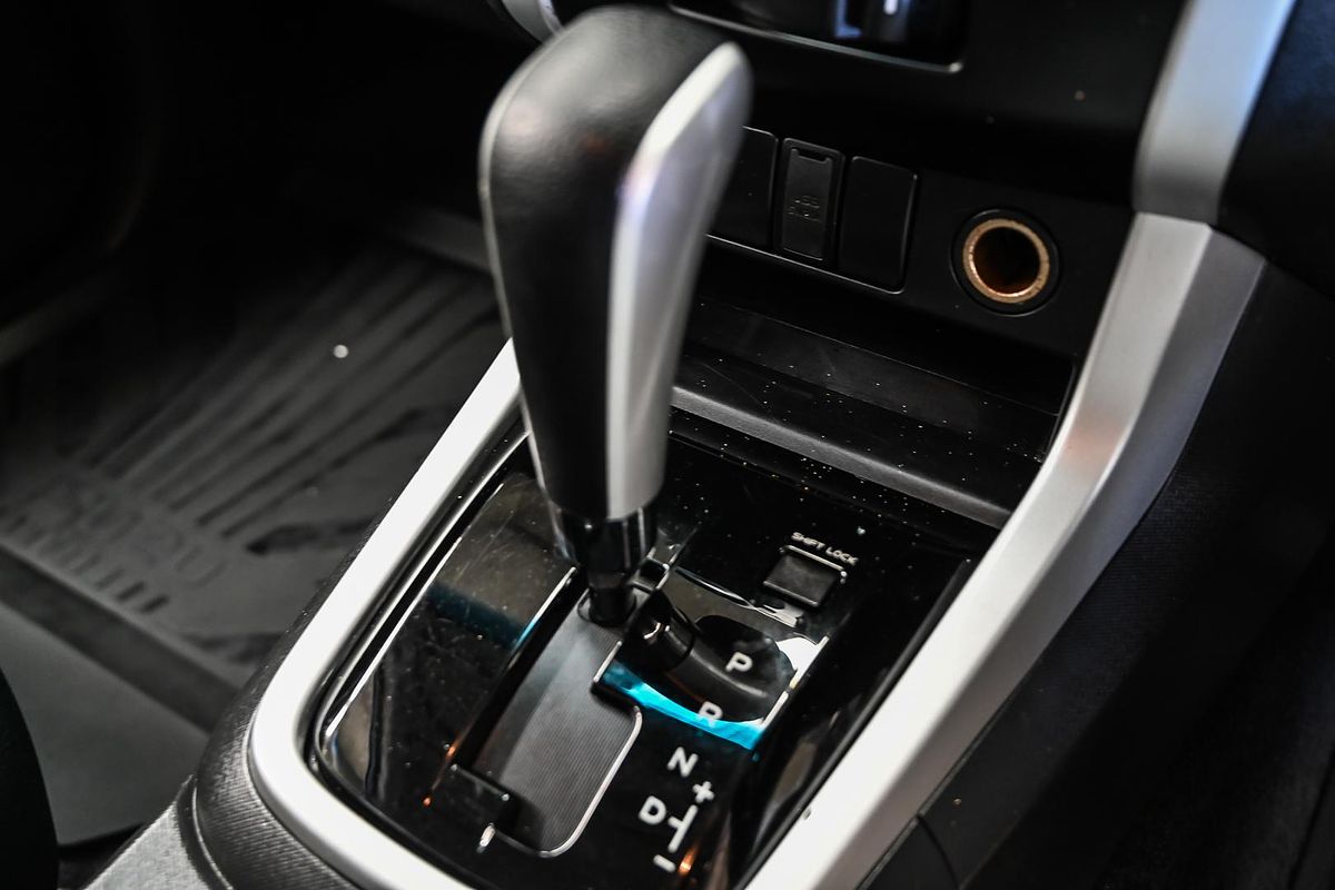 2021 Isuzu MU-X LS-M