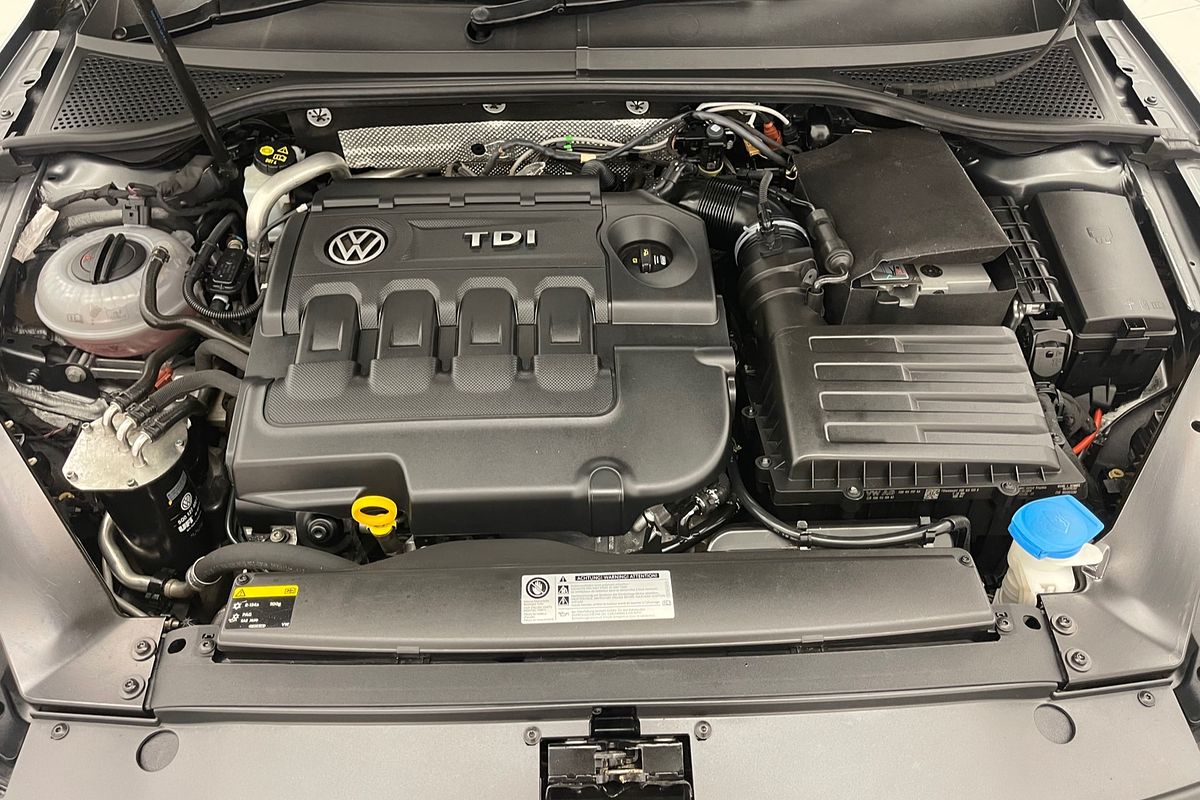 2015 Volkswagen PASSAT 140 TDI HIGHLINE 6 SP AUTO DIRECT SHIFT 4D SEDAN DT4 DIESEL