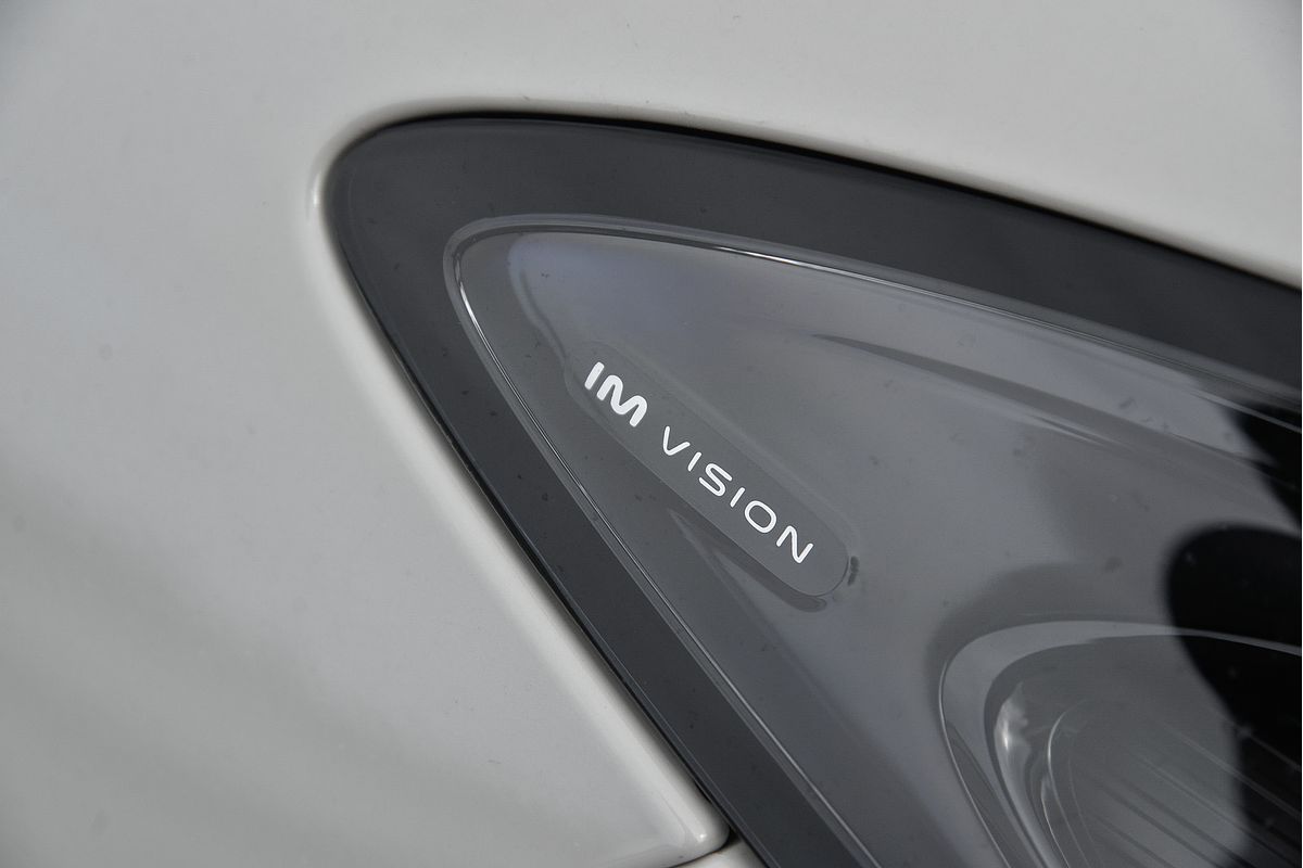 2025 MG IM6 Platinum S12L