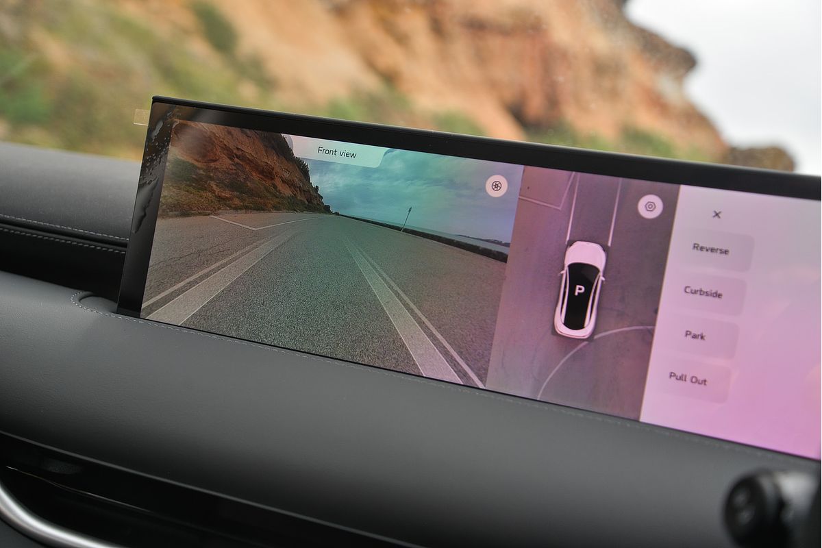 2025 MG IM6 Platinum S12L