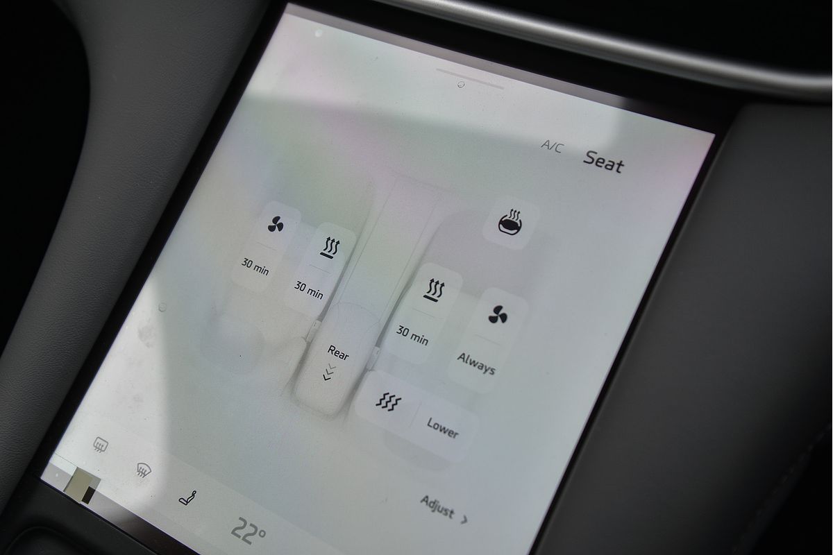 2025 MG IM6 Platinum S12L