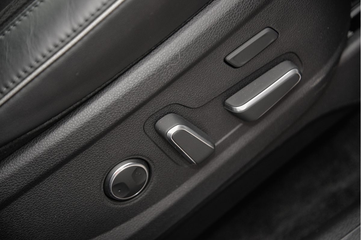 2025 Hyundai Palisade Calligraphy Black Ink LX2.V5